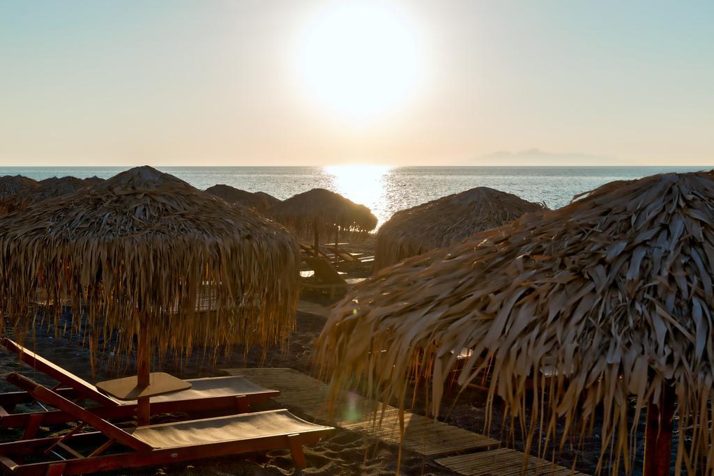 Kamari Beach Hotel Bagian luar foto